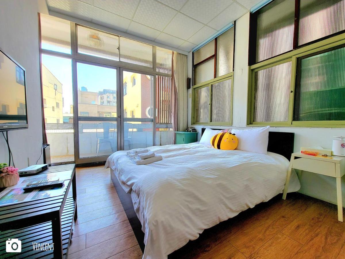 Honey House Tainan Bed & Breakfast Exterior foto