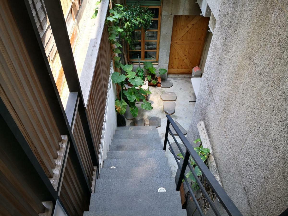 Honey House Tainan Bed & Breakfast Exterior foto
