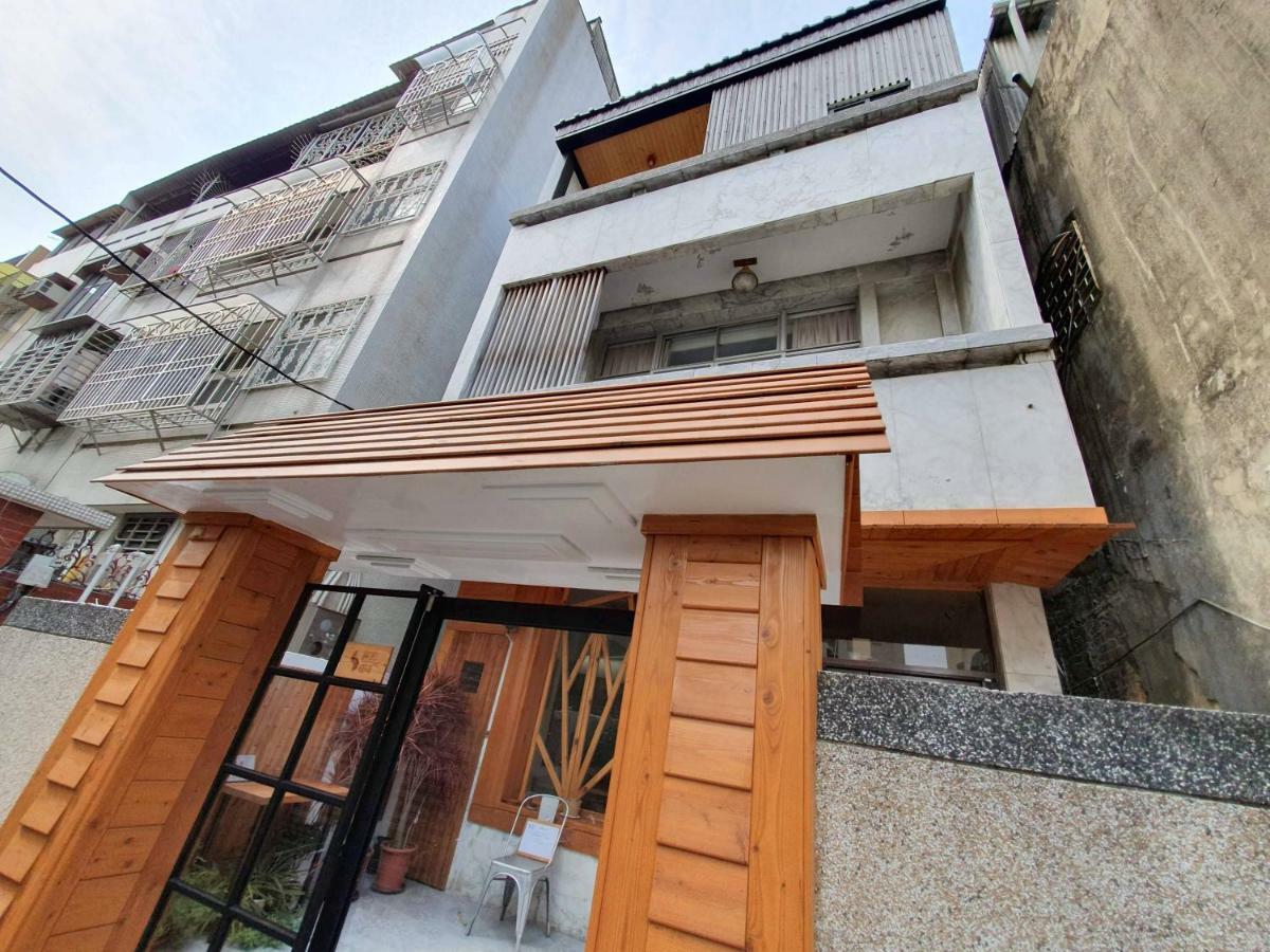 Honey House Tainan Bed & Breakfast Exterior foto